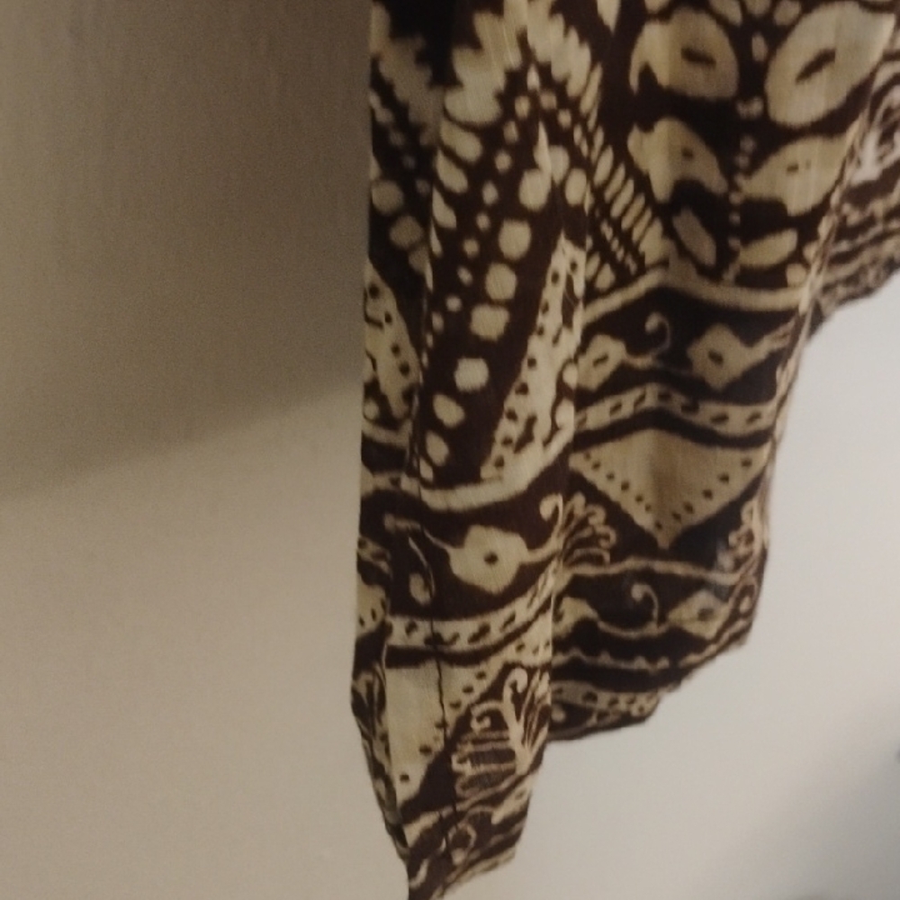 Alfred Dunner Brown and Cream Botanical V-Neck Tunic Top 14 - Picture 6 of 7
